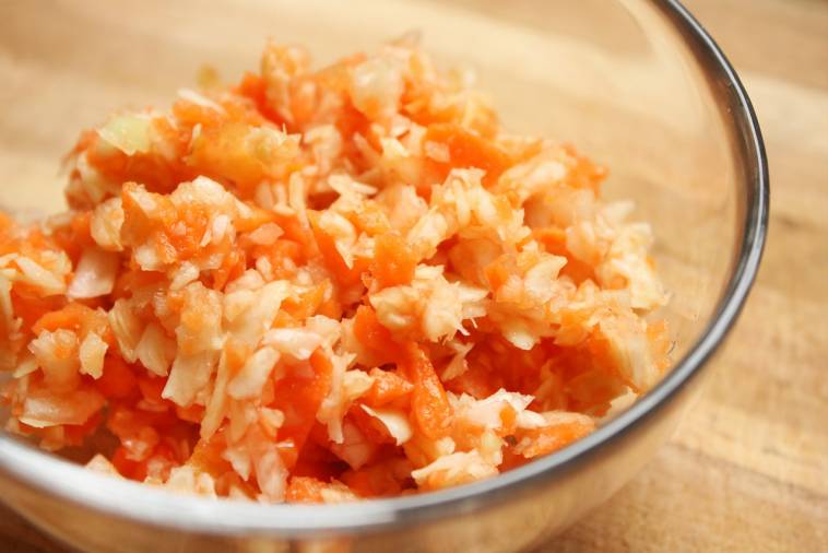 Karotten-Apfel-Salat in 5 Sekunden