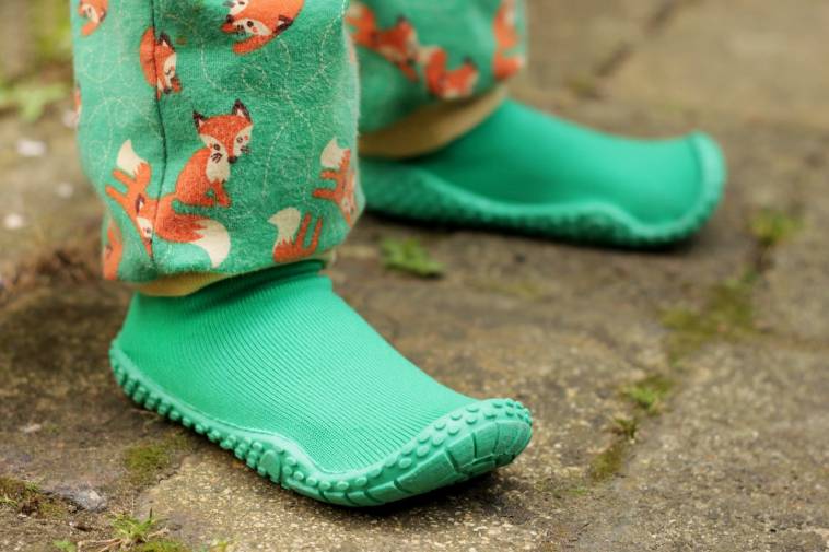 Nachtrag: Neue Aquaschuhe von PlayShoes in grün - der Fuß ist gewachsen! :-)