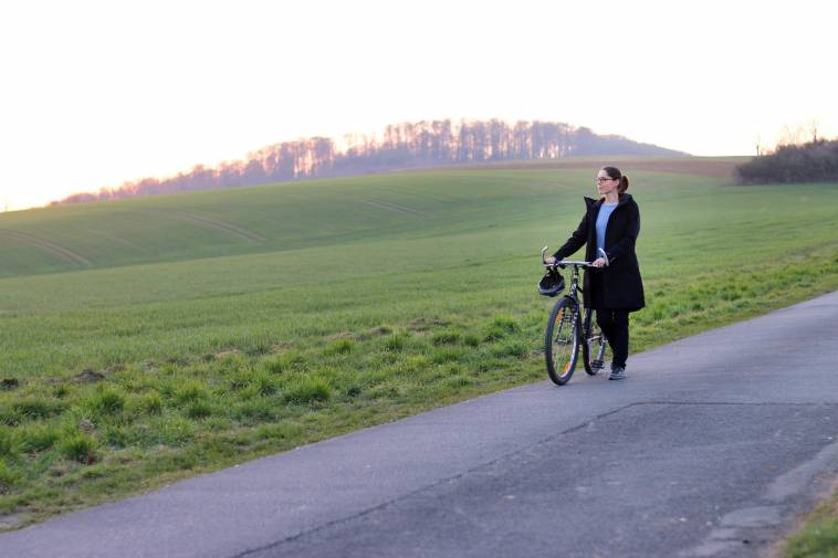 Fahrrad fahren, Geld und CO₂ sparen, gemütliche Fahrrad-Kleidung