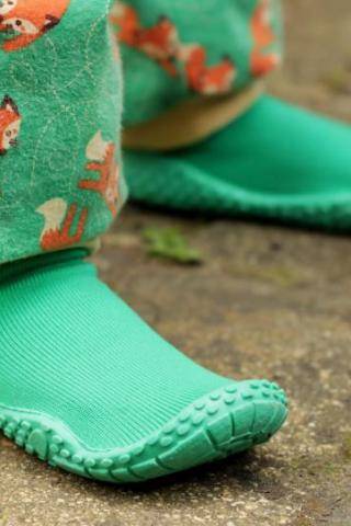 Bequeme Barfußschuhe für Kleinkinder - Gesund laufen lernen