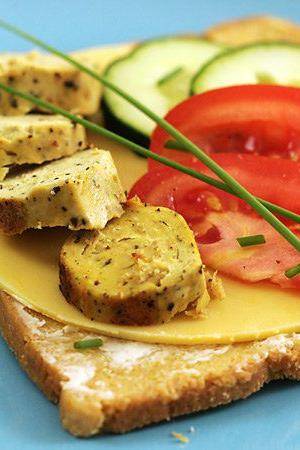 Veganes Frühstück für Umsteiger: Käse, Quark, Würstchen, Rührei