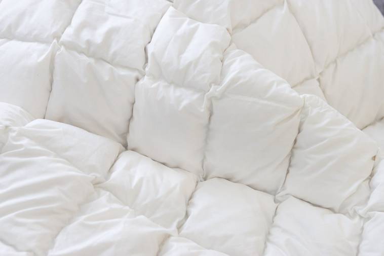 Kapok-Bettdecke und Bio-Bettwäsche Ingegerd