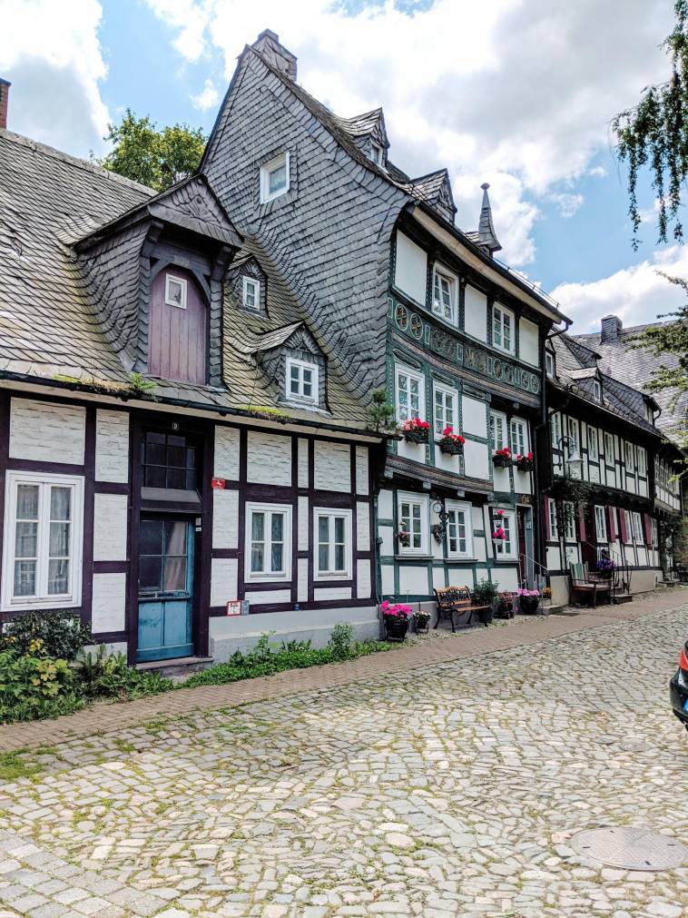 Alte Häuser in der Innenstadt von Goslar (Harz)